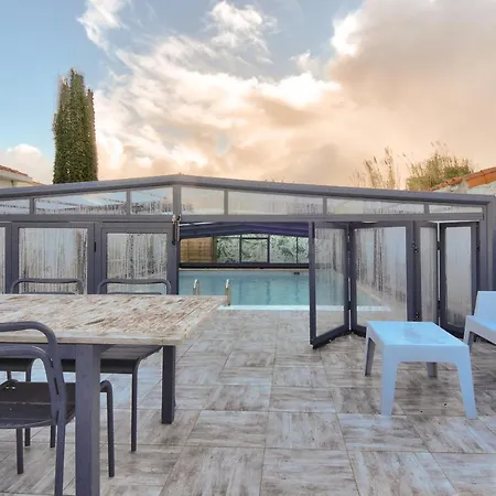Holiday home Maison Pour 4 Avec Et Terrasse Saint-Jean-de-Monts